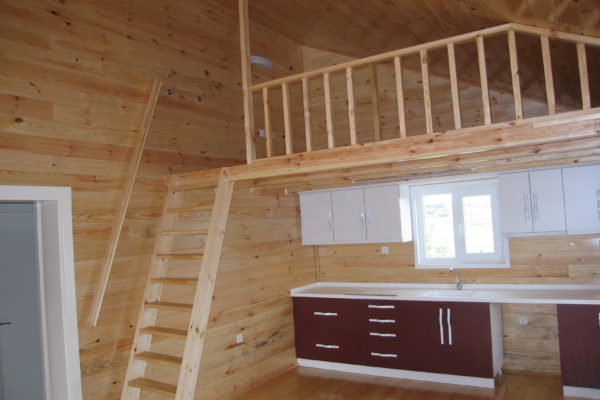 ahşap ev güvenlikli asma kat merdiven